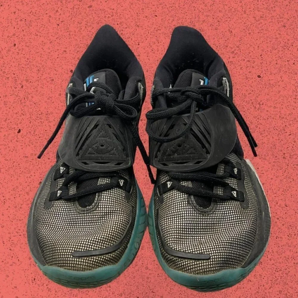 Nike basketball shoes - Picture 3 of 5